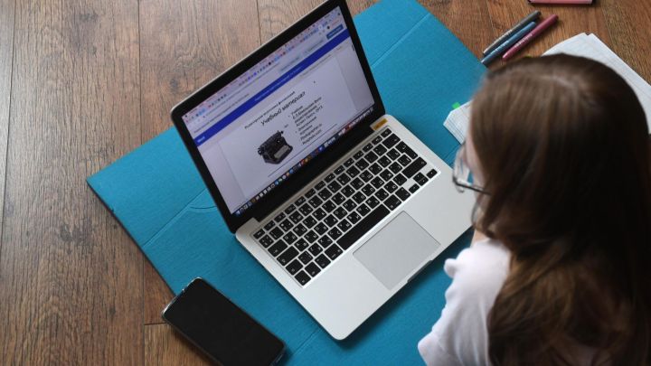 Школьники Стаханова будут учиться дистанционно