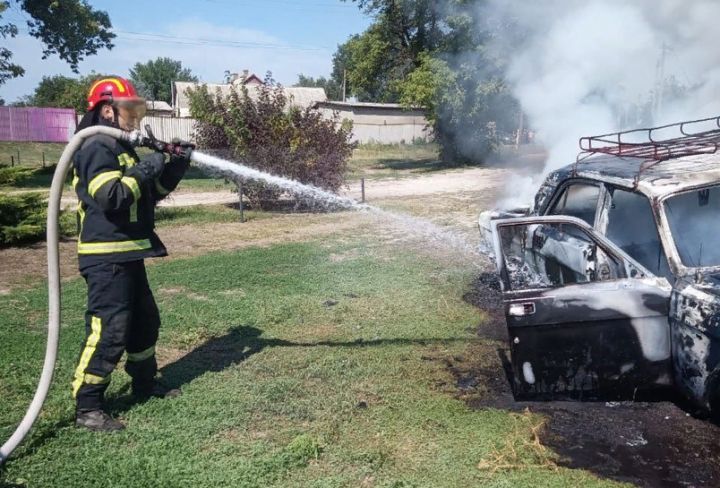В Станице Луганской сгорел автомобиль