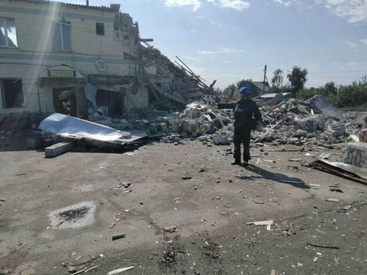 Разрушены дома, гостиница, пострадал журналист: последствия удара ВСУ по Сватово