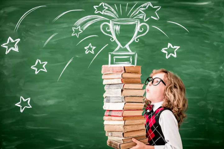 Свыше 60 тысяч детей из ЛНР участвуют во всероссийской олимпиаде школьников