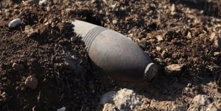 Двое мужчин подорвались на мине в Станице Луганской