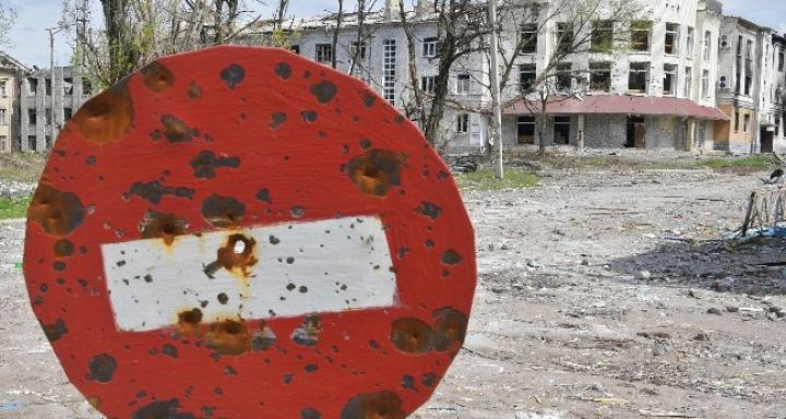 В Рубежном поврежден дом в результате удара со стороны ВСУ