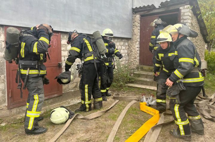 В Старобельске случился пожар в подвале многоэтажки