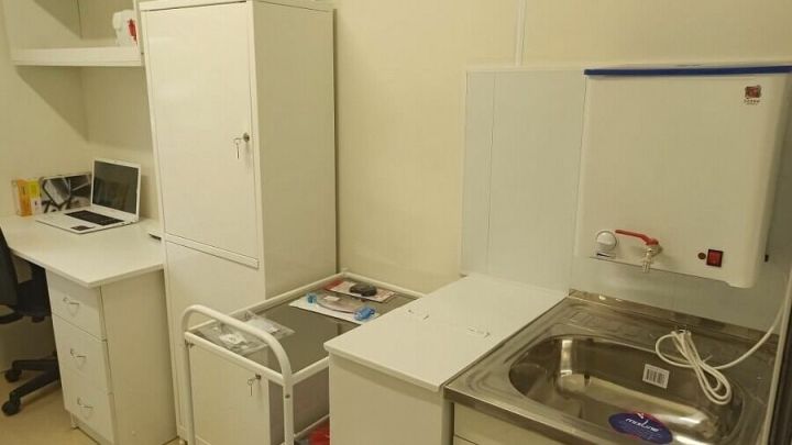 Волгоград подарил Станице Луганской три мобильных медпункта