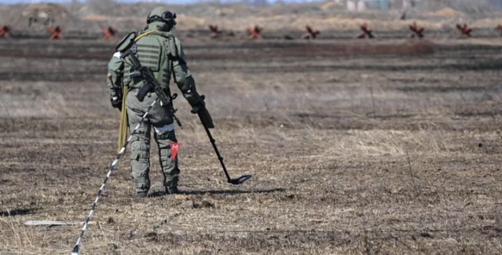 Сапёры продолжают разминирование территории ЛНР