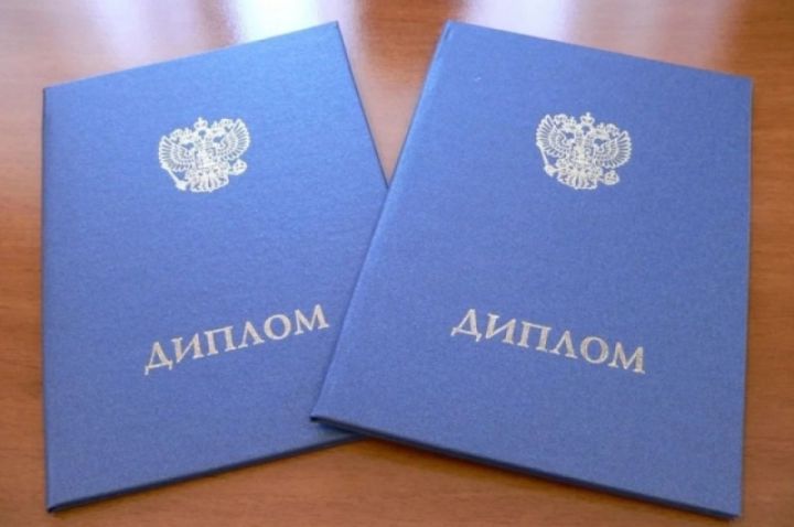 Студенты вузов ЛНР будут получать дипломы РФ с 2023 года