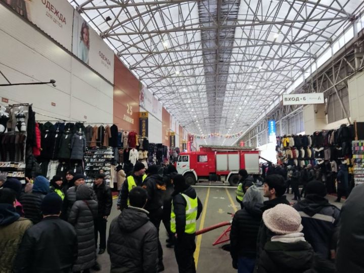 Горел московский рынок «Садовод»: эвакуировано 150 человек