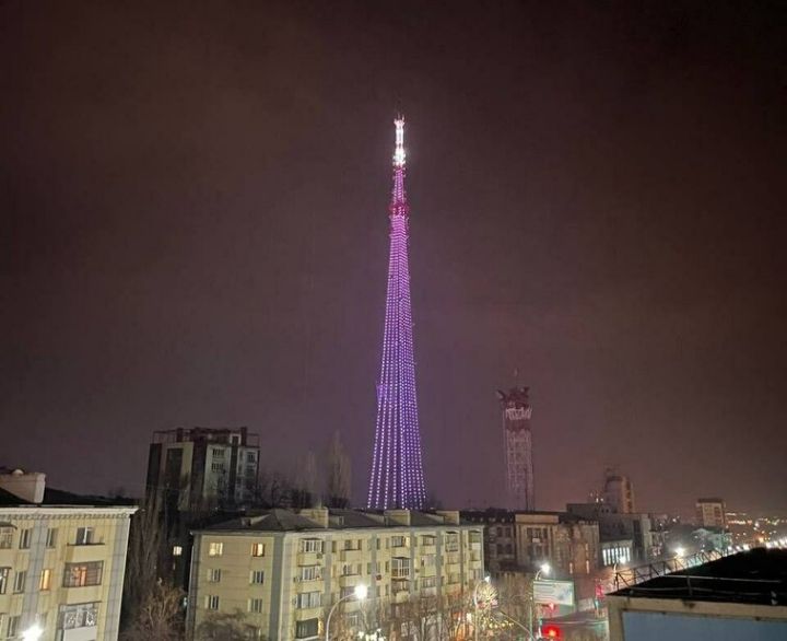 В ЛНР зажглась вышка в поддержку недоношенных детей
