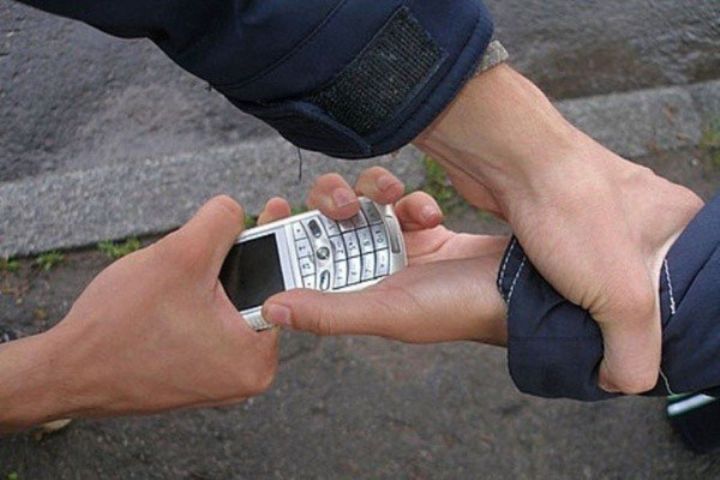 В Луганске задержан похититель мобильного телефона