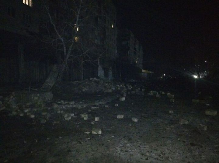 Первомайск подвергся обстрелу: жители остались без света и связи
