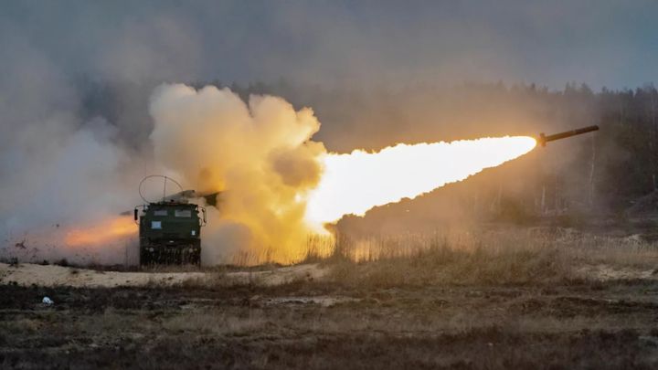 ВСУ ударили по Стаханову из HIMARS: по городу выпущено 10 ракет