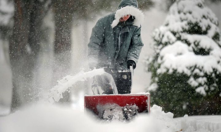 В США жертвами снежной бури стали уже 57 человек: непогода не утихает