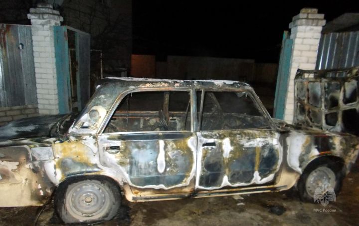 В Родаково сгорел легковой автомобиль