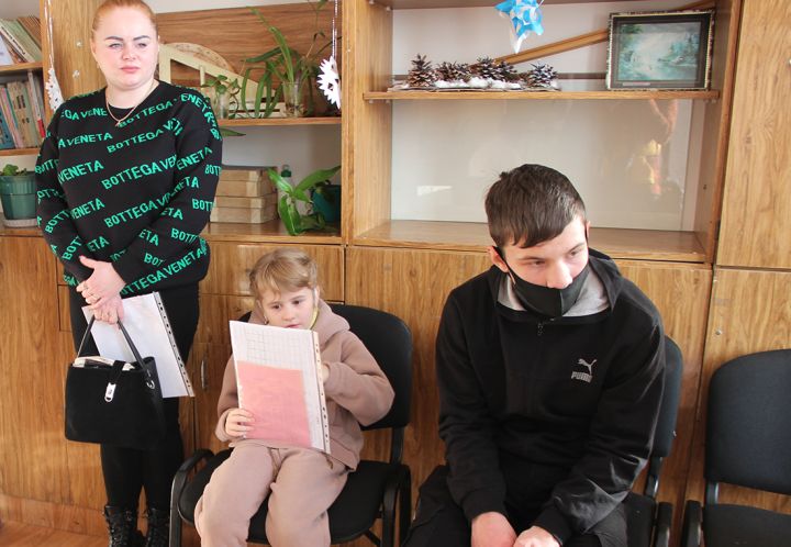 Дети должны быть здоровы: российские специалисты продолжают обследовать юных жителей Краснодонщины