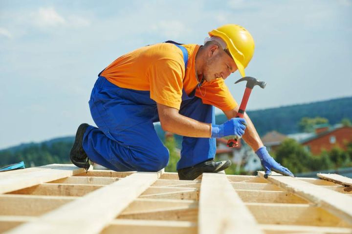 В ЛНР в 2023 году планируют восстановить более 700 объектов инфраструктуры