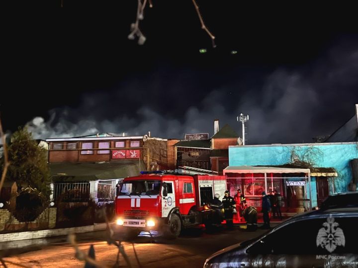 В Луганске горело помещение ресторана «Пегас»: пострадавших нет