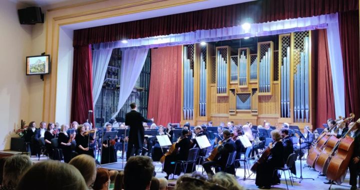 Луганская филармония приглашает на концерт «Зимние узоры»