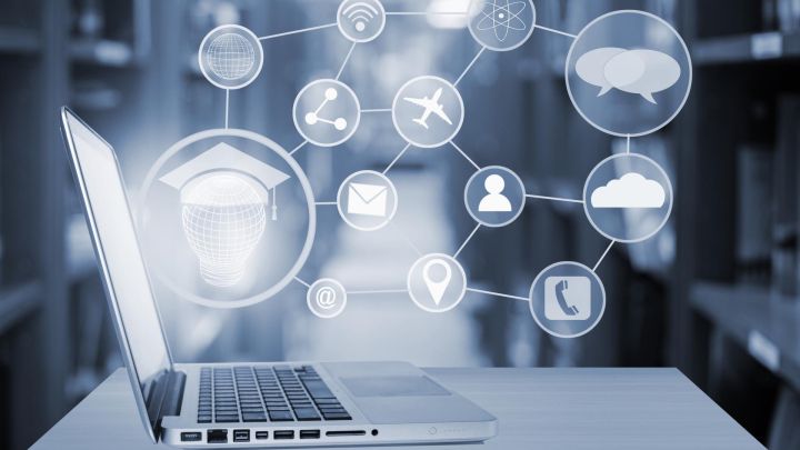 В Минобразования объяснили, зачем переводят школы в ЛНР на дистанционку