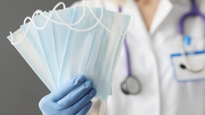 Жителей ЛНР призвали носить маски в общественных местах из-за роста заболеваемости ОРВИ