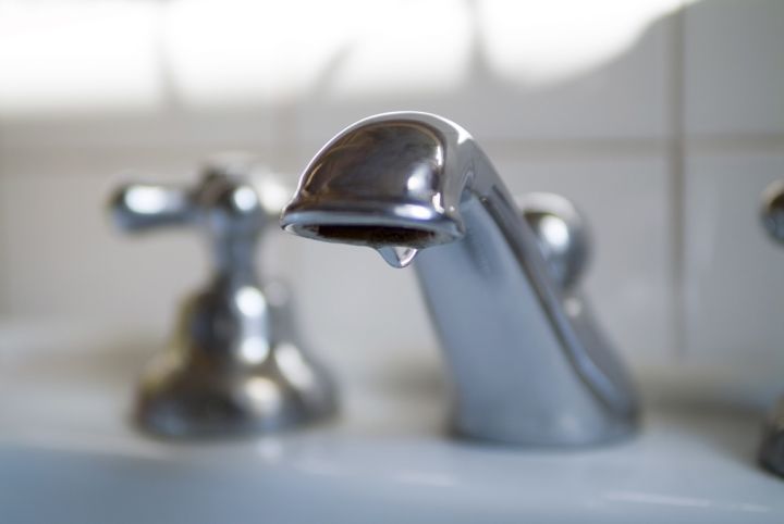 Подача воды по некоторым адресам Луганска будет проходить 27 февраля по графику
