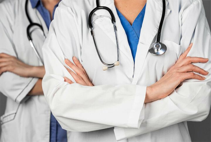 Врачи из ЛНР и ДНР жалуются на невыплату положенных с нового года надбавок: данный вопрос рассмотрит прокуратура РФ