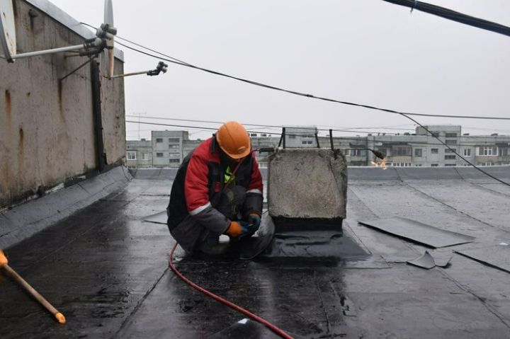 Строители из РФ восстановят в Свердловске более 60 объектов в текущем году