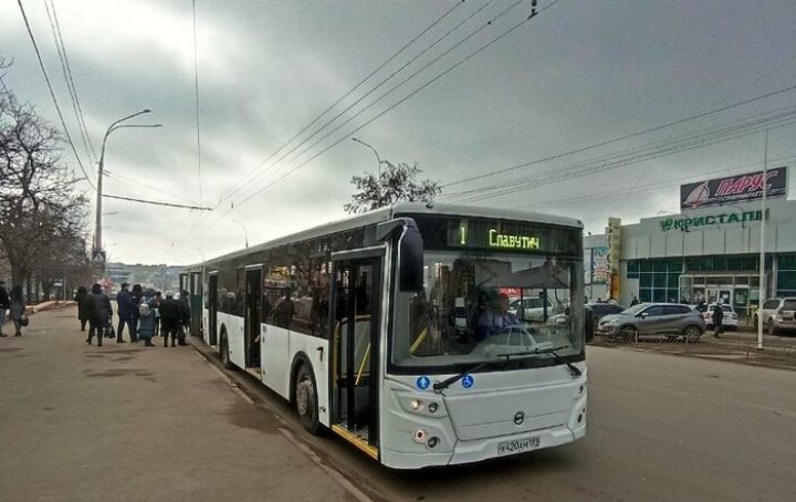 Новые автобусы большой вместимости запустили в Краснодоне вместо троллейбусов