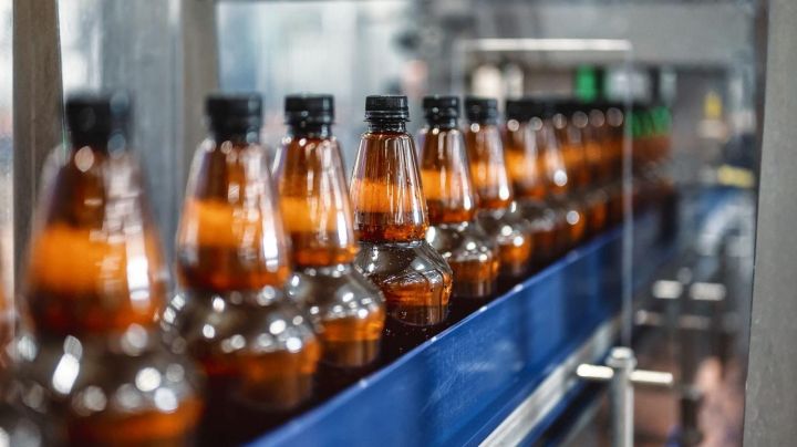 С 2025 года в Беларуси перестанут продавать пиво в пластиковых бутылках