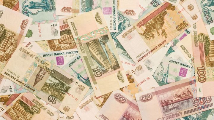 В ДНР увеличили должностные оклады бюджетникам