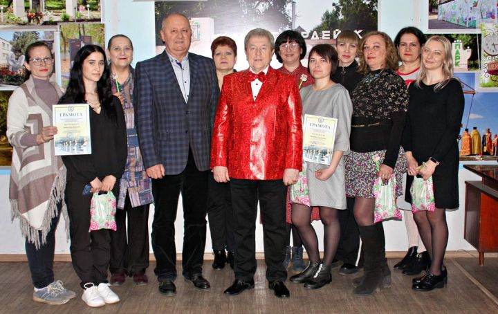 Работников культуры Краснодона и района поздравили с профессиональным праздником