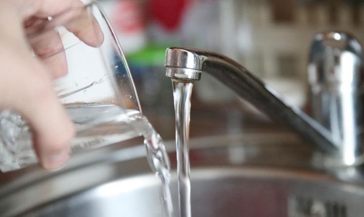 Авария оставила без воды Ровеньки и часть Свердловского района