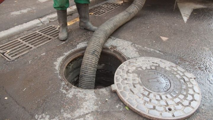 Рабочая канализация - на совести горожан: какие «сюрпризы» находят специалисты «Луганскводы» в сточных трубах