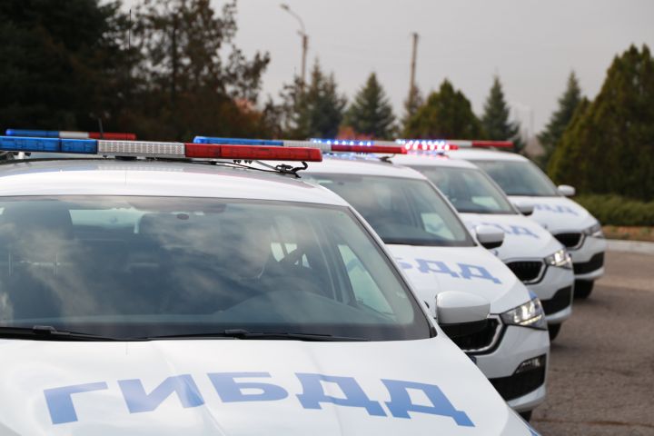 Как в ЛНР осуществляется движение авто при въезде на перекресток по российским правилам