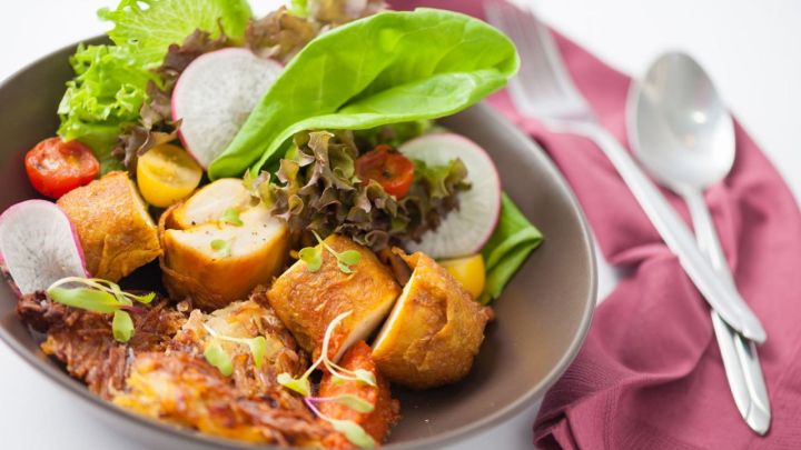 Ночной дожор: какие продукты, съеденные перед сном, могут навредить вашему здоровью?