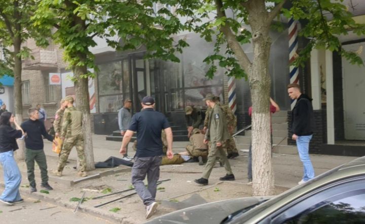 В результате взрыва в Луганске пострадал врио главы МВД Корнет