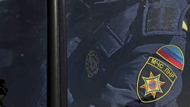 Пожарные ликвидировали возгорание на заводе продтоваров в одном из районом ЛНР