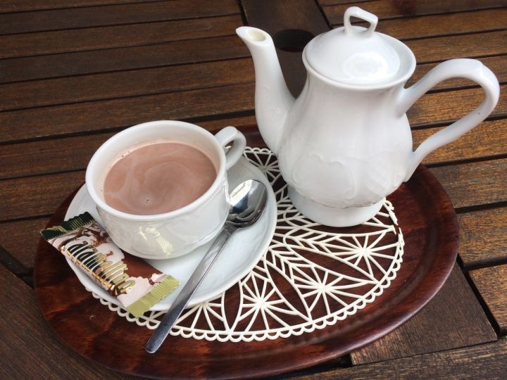 Любителям чая с молоком: о вреде и пользе напитка